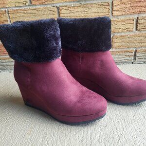 DKNY Women's Wedge boots Size 8.5